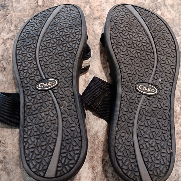 Chaco Chillos slide - Picture 2 of 3